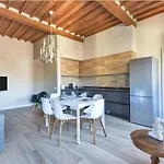 Apartment Maison Carol, Moderna E Luminosa In Centro E Vicino Al Mare Marina di Campo
