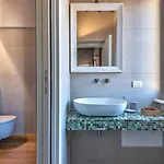 Maison Carol, Moderna E Luminosa In Centro E Vicino Al Mare *
