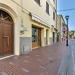 Apartment Maison Carol, Moderna E Luminosa In Centro E Vicino Al Mare Marina di Campo